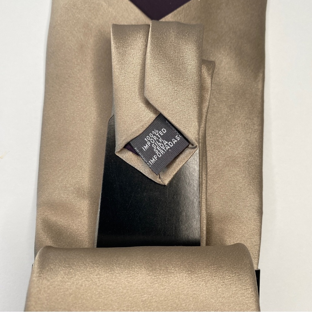 Essante Silk Taupe Necktie New Tags - Picture 3 of 4